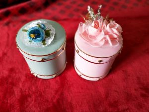 Cylindrical box with floral decoration 25pcs