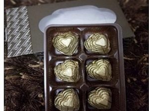 Brown box with capacity 6 pcs